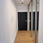 Z Duzym Tarasem W Super Lokalizacji W Lodzi W Poblizu Dworca Kolejowego