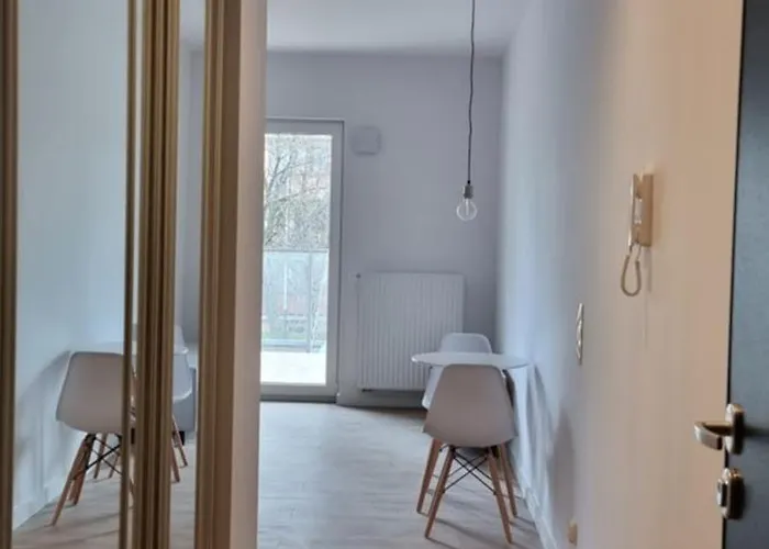 Z Duzym Tarasem W Super Lokalizacji W Lodzi W Poblizu Dworca Kolejowego *