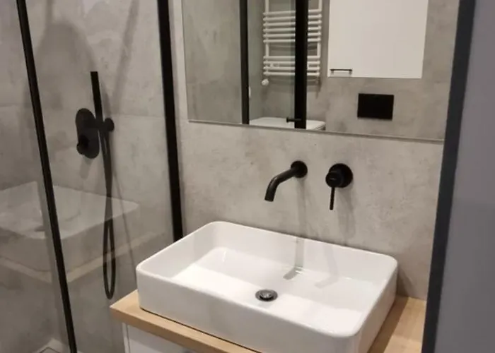 Z Duzym Tarasem W Super Lokalizacji W Lodzi W Poblizu Dworca Kolejowego Łódź