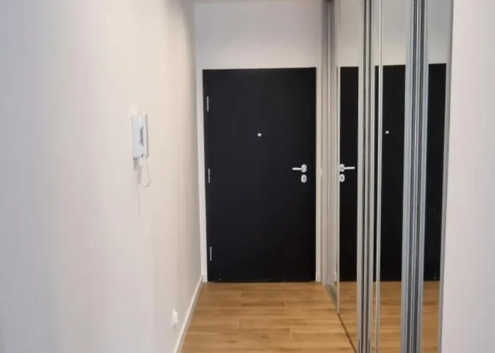 Z Duzym Tarasem W Super Lokalizacji W Lodzi W Poblizu Dworca Kolejowego